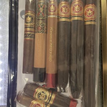 Fuente Holiday 8 Cigar Sampler 2024